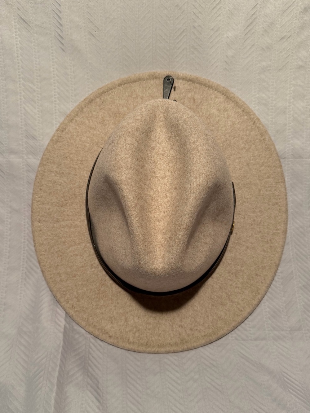 BNWT. Maurice Neutral Wide-Brim Felt Hat - Cream. One size